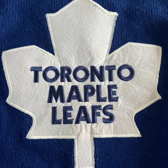 Maple Leafs Hockey Sweater - Picture 2 of 6